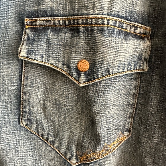 Indigo Palms Denim Button Down Shirt Size XL - Picture 4 of 9